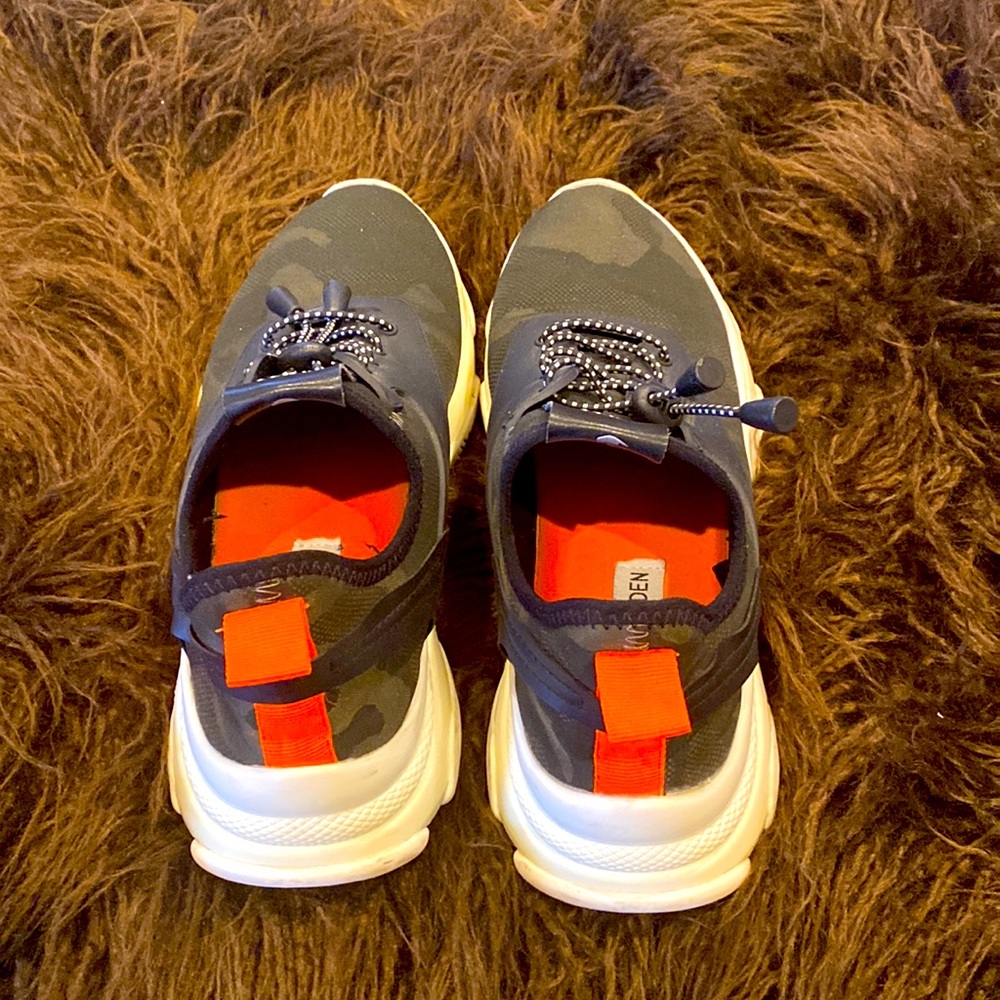 Steve Madden tennis shoes